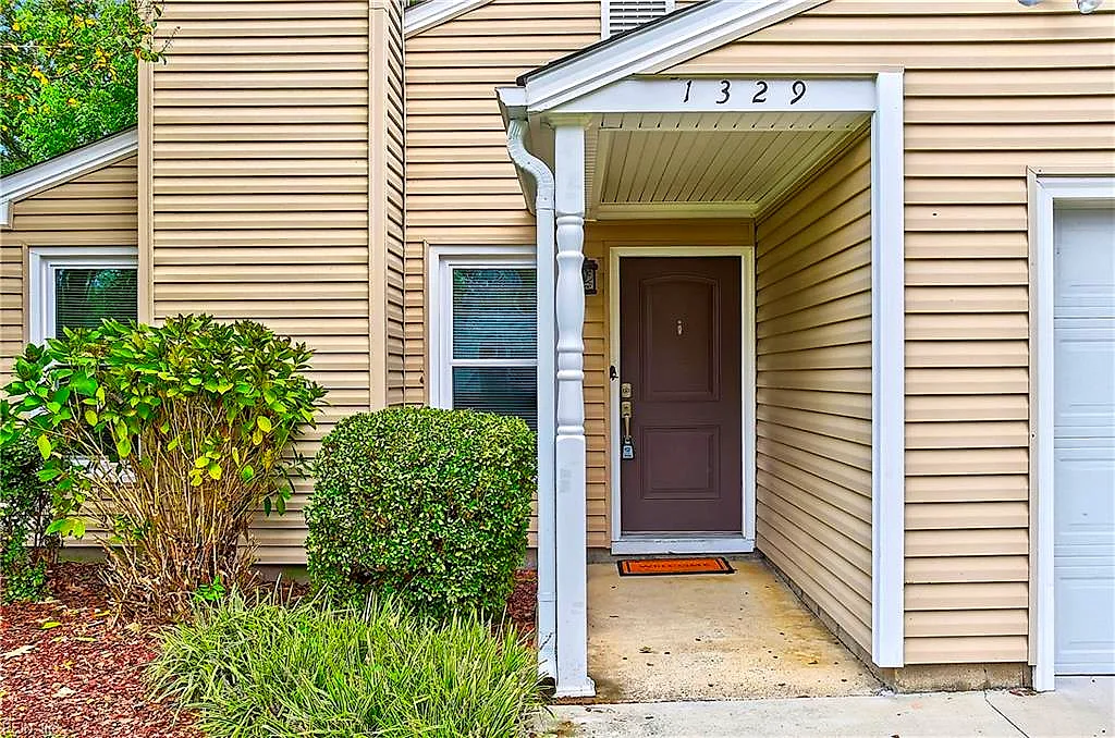 1329 Fernside Ct, Virginia Beach — photo