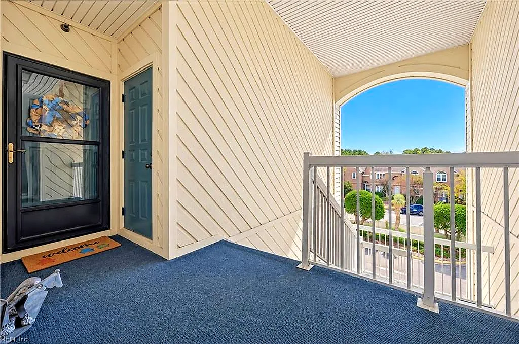 3150 Silver Sands Cir #303, Virginia Beach — photo