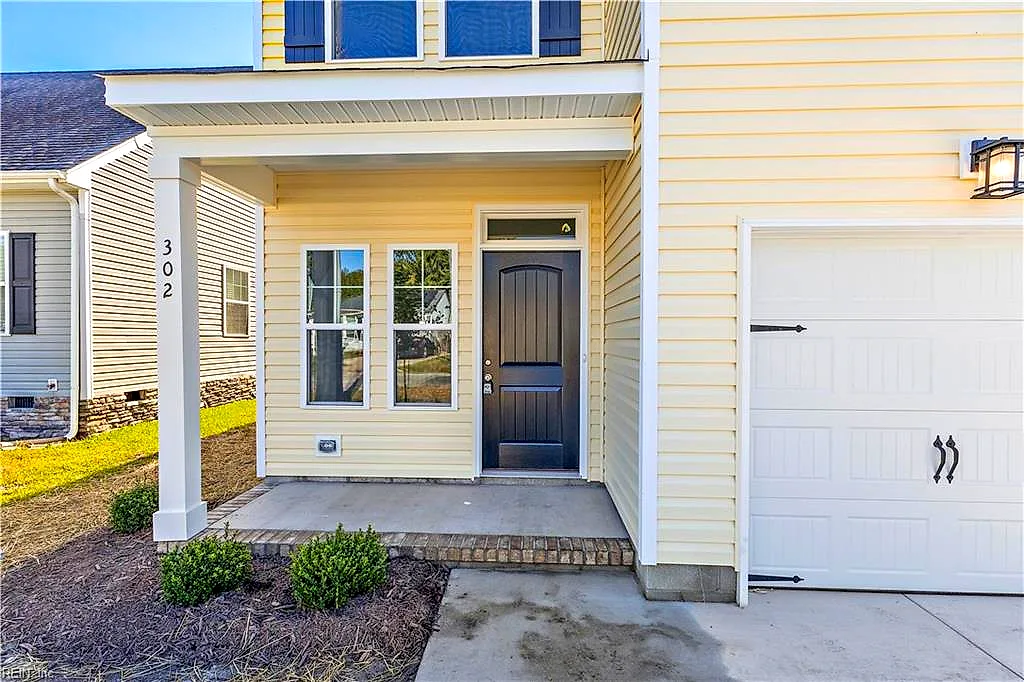 302 Gale Ave Ave, Chesapeake — photo