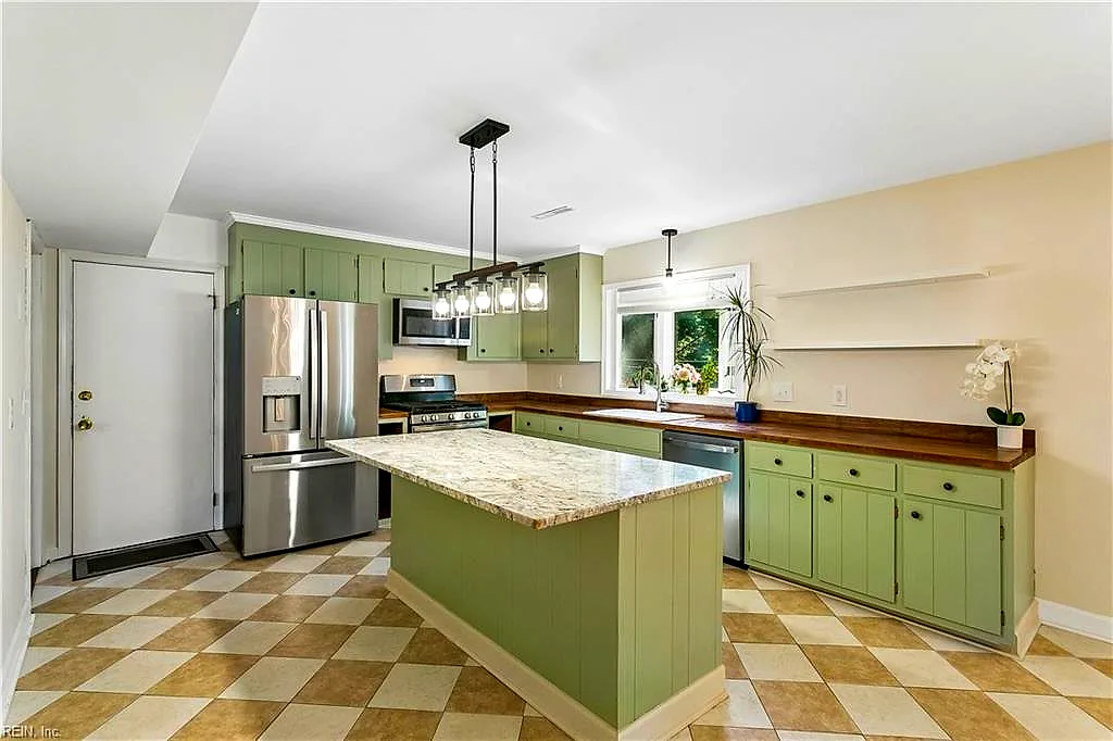 200 Antietam Ct, Hampton — photo