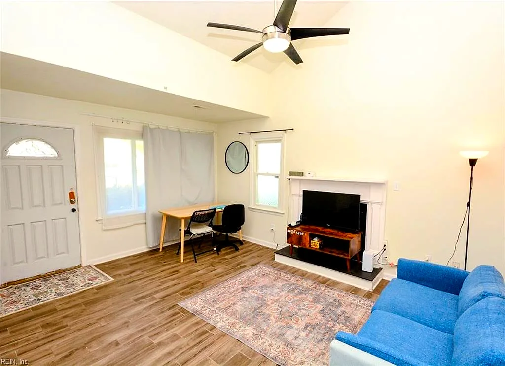 4901 Rugby Rd, Virginia Beach — photo