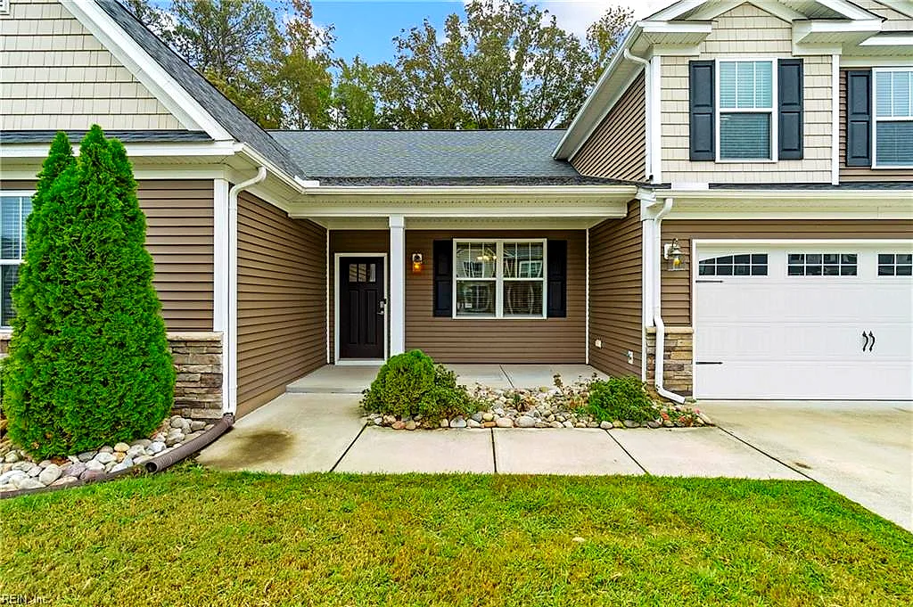 1421 Gemstone Ln, Chesapeake — photo