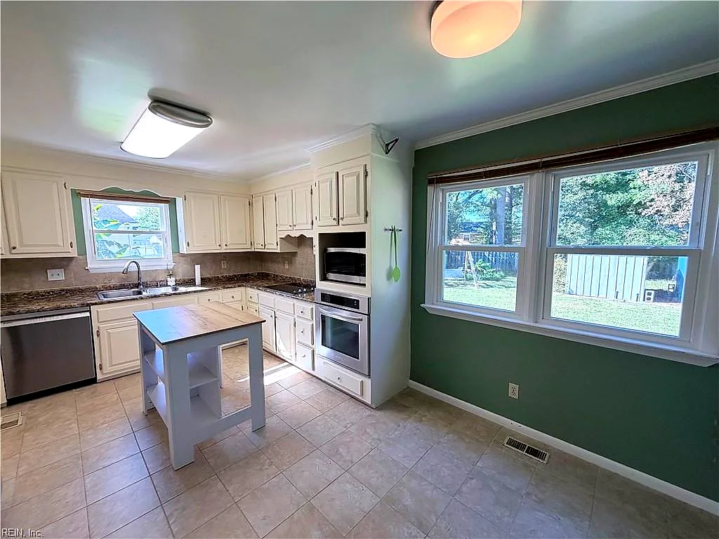 706 Berkshire Rd, Portsmouth — photo
