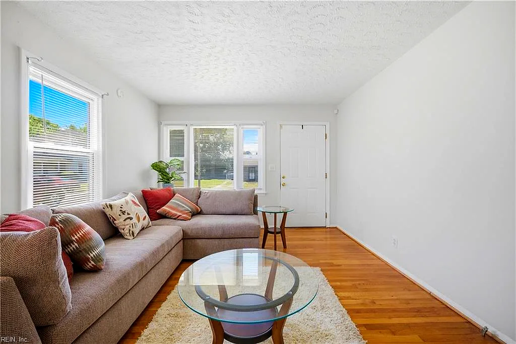 804 Roseclair Street, Norfolk — photo