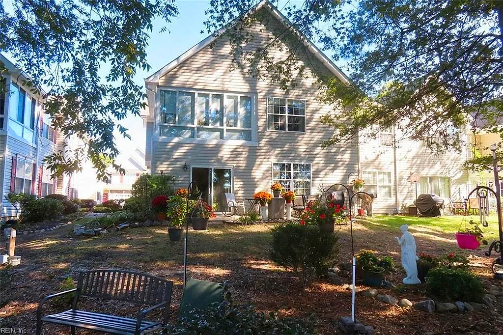 1101 Sawgrass Ln, Portsmouth — photo