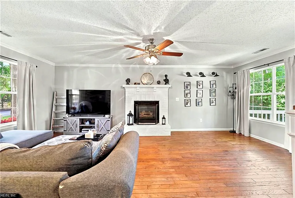 176 Driftwood Dr, Chesapeake — photo