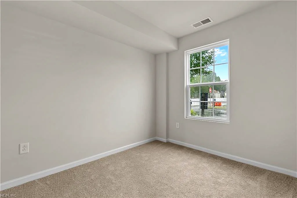 128 Shipwright Ln, Suffolk — photo