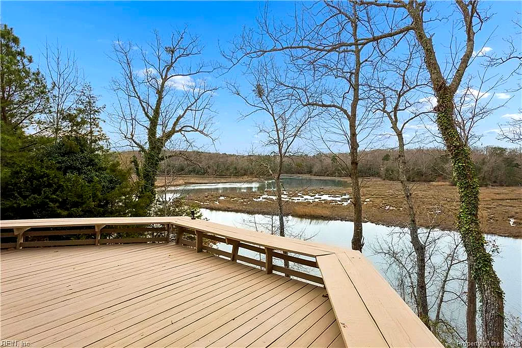 220 Southpoint Dr, Williamsburg — photo