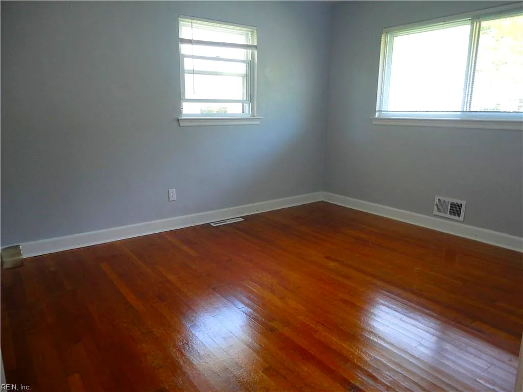 1312 Oak Park Ave, Norfolk — photo
