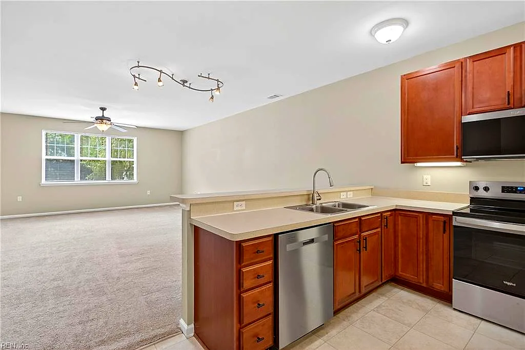 5212 Nuthall Dr #206, Virginia Beach — photo