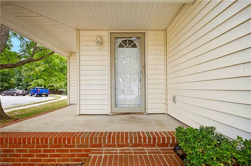 956 Allendale Dr, Hampton — photo