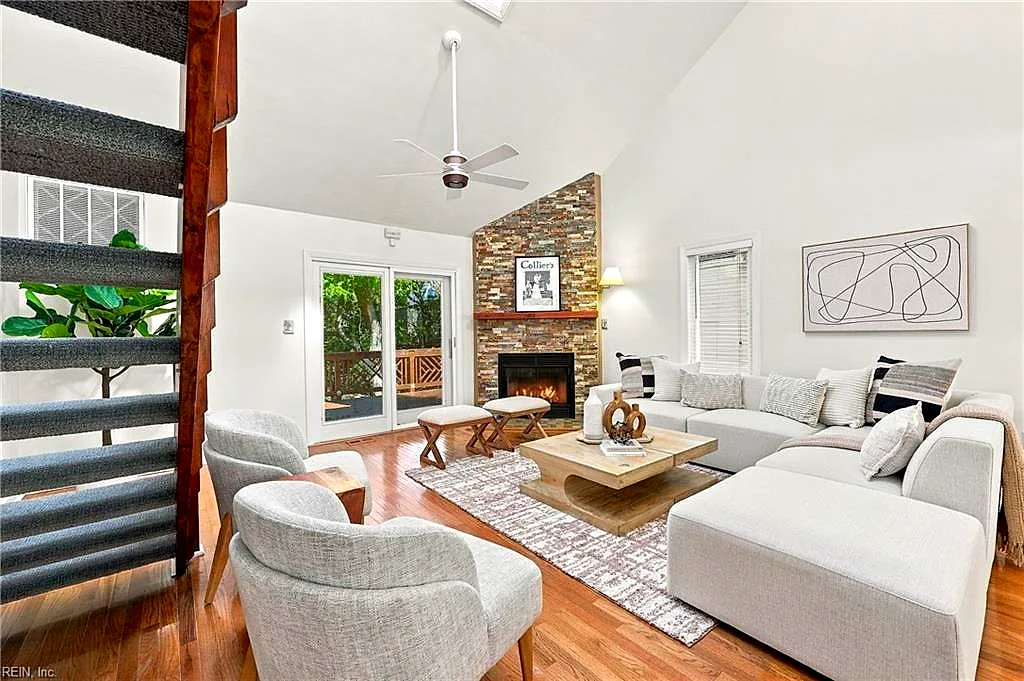 3756 Surry Rd, Virginia Beach — photo