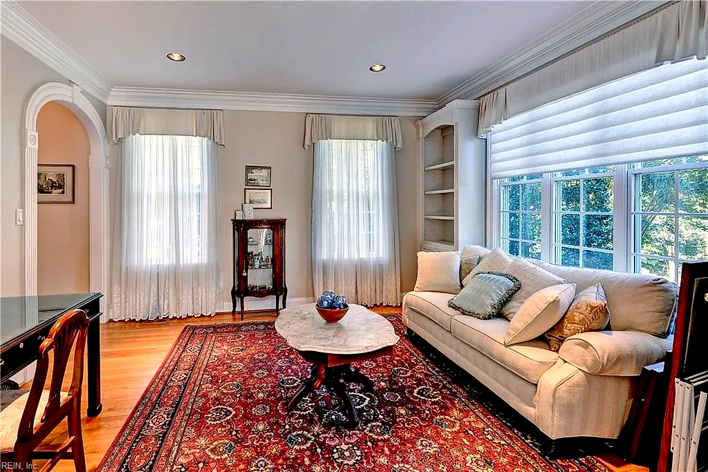 216 Holly Hills Dr, Williamsburg — photo