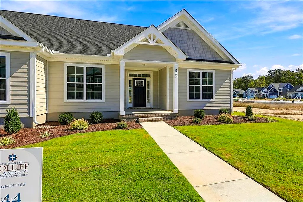2207 Hampton Roads Pw, Chesapeake — photo