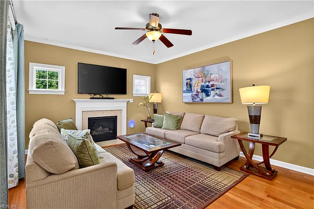 4 Kenan Ct, Hampton — photo