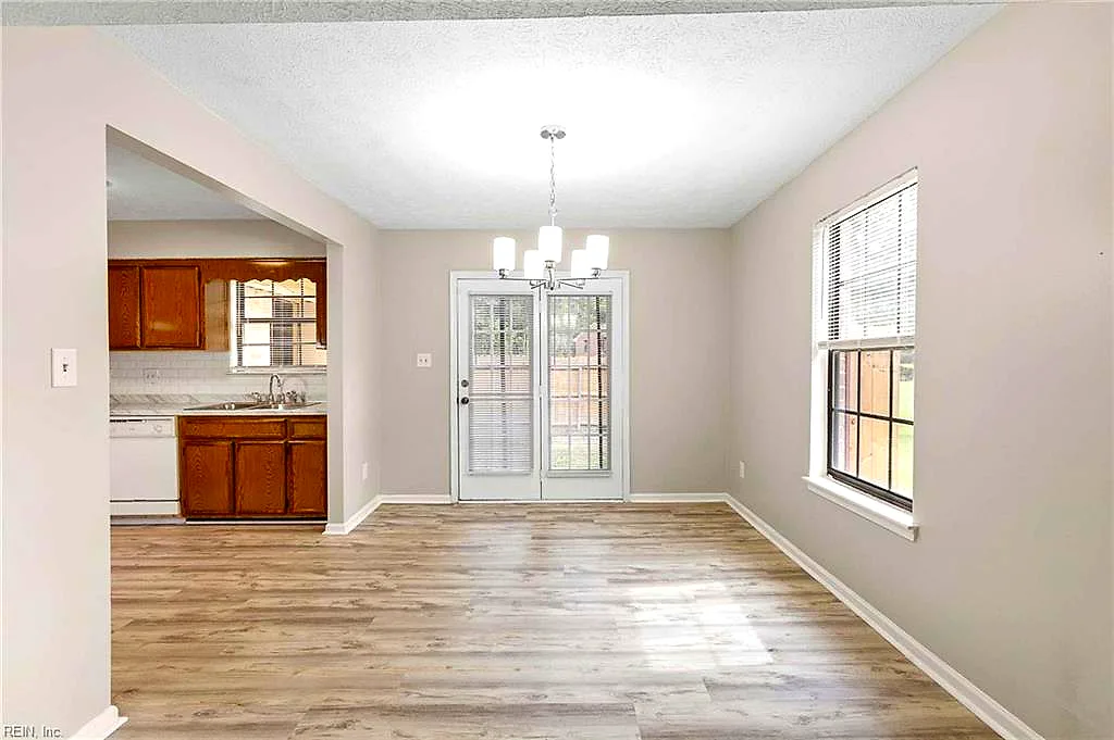 357 Deputy Ln #F, Newport News — photo