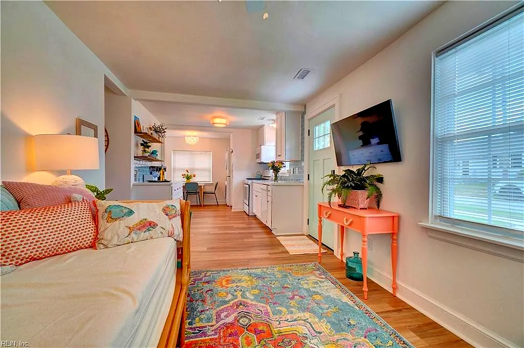 1406 Baychester Ave, Norfolk — photo