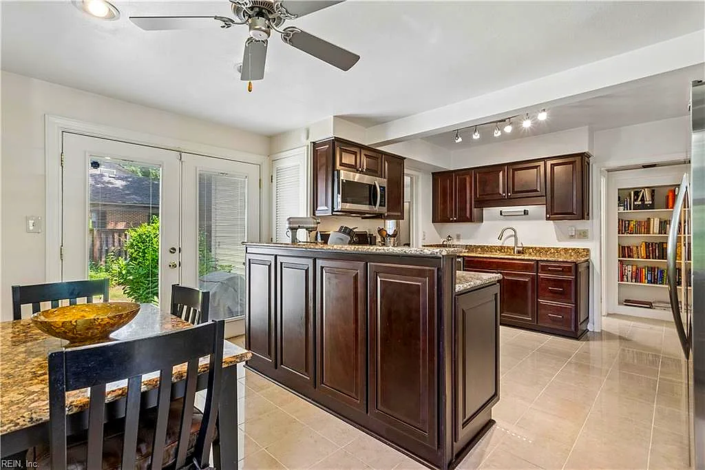 5926 Powhatan Ave, Norfolk — photo
