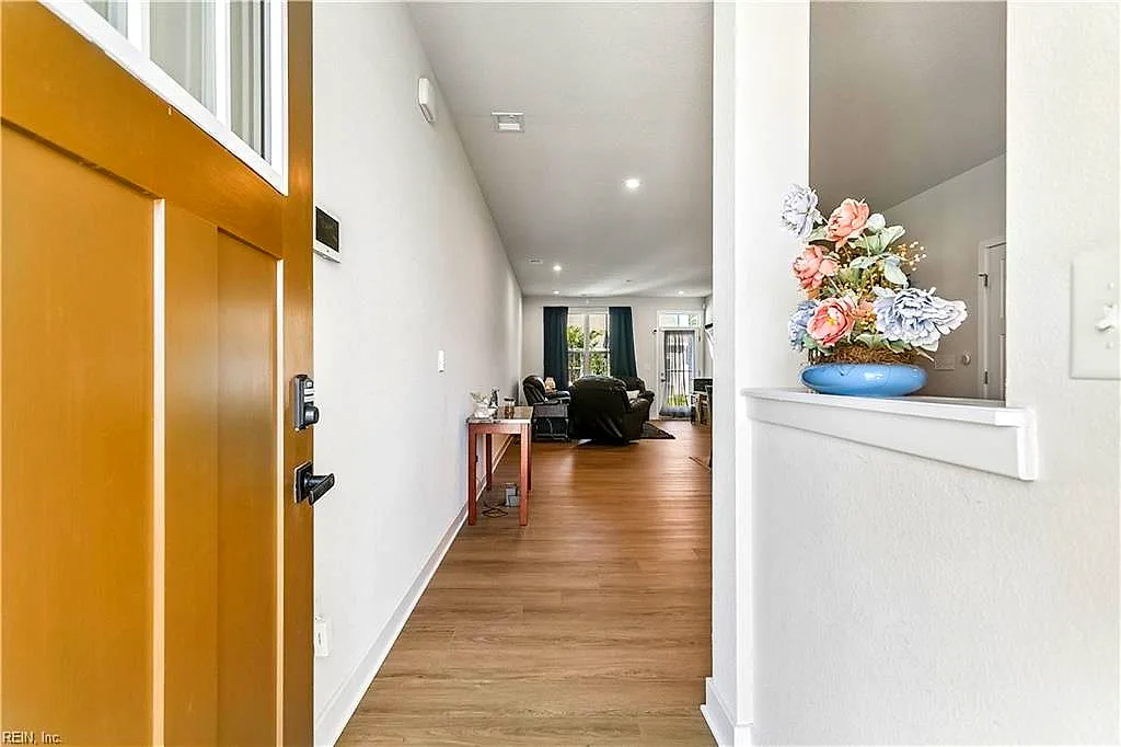 321 Sycamore Walk, Smithfield — photo