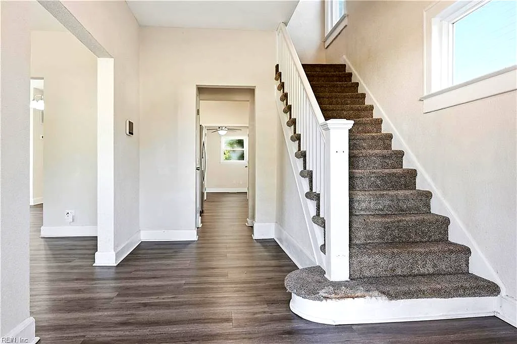 1702 Shell Rd, Hampton — photo