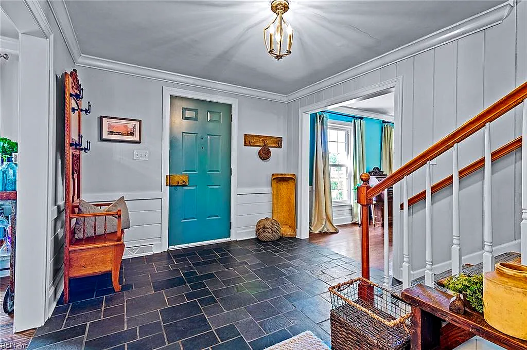 304 Dawson Dr, Seaford — photo