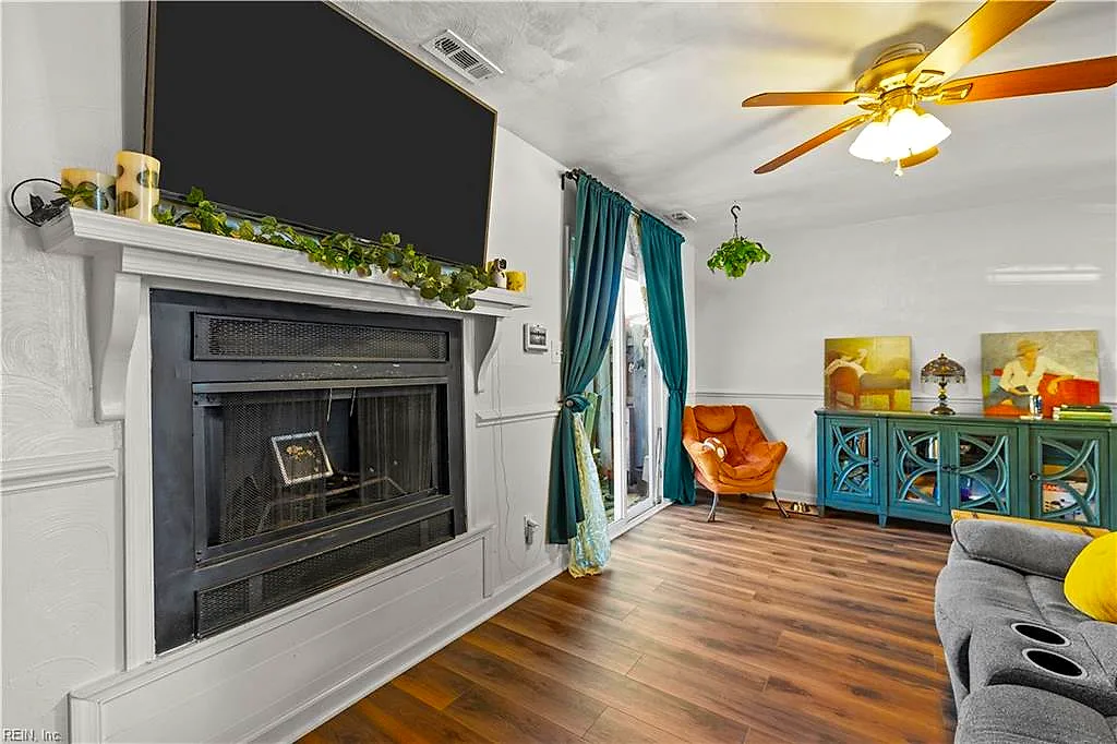 1101 Netherland Ct, Virginia Beach — photo