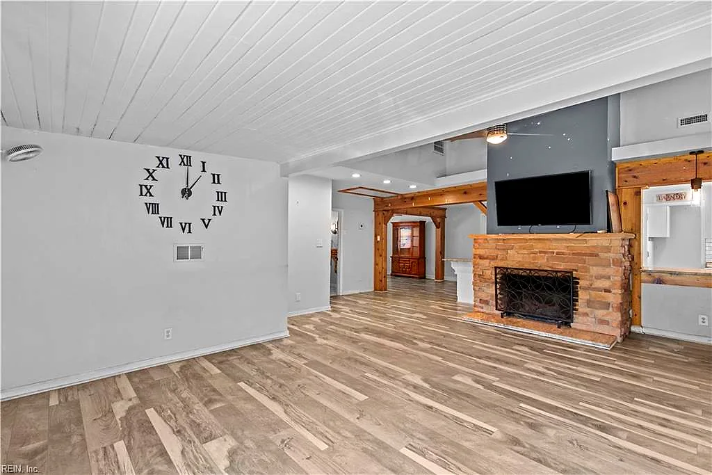 856 Little Bay Ave, Norfolk — photo