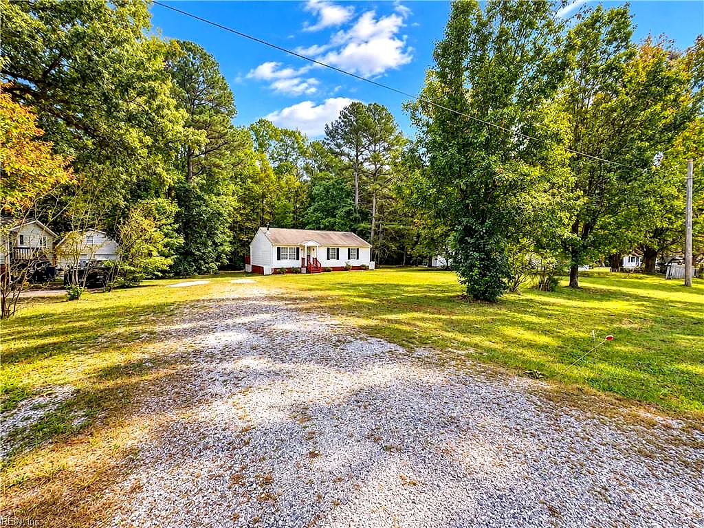 9961 Grove Ct, Gloucester — photo