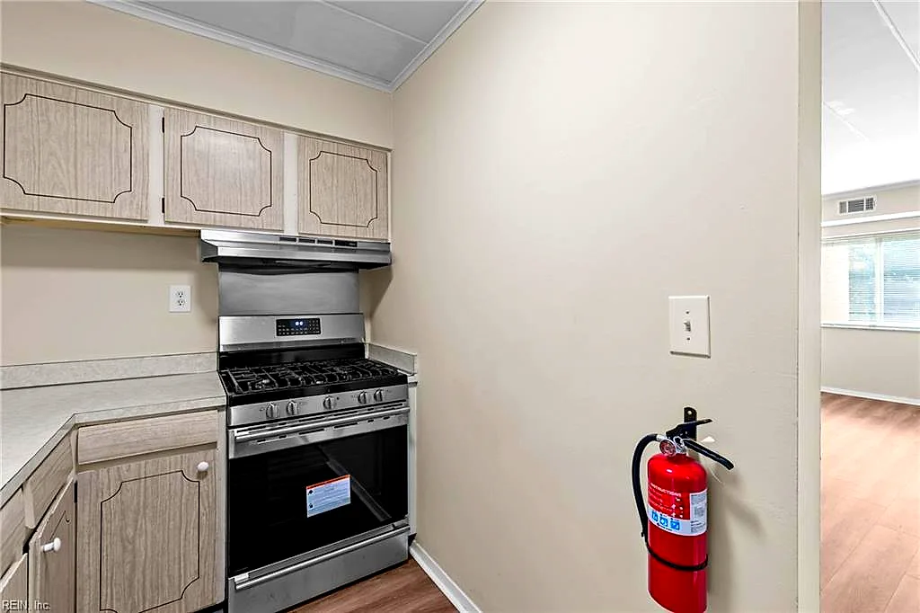 1005 Woodrow Ave #2d, Norfolk — photo