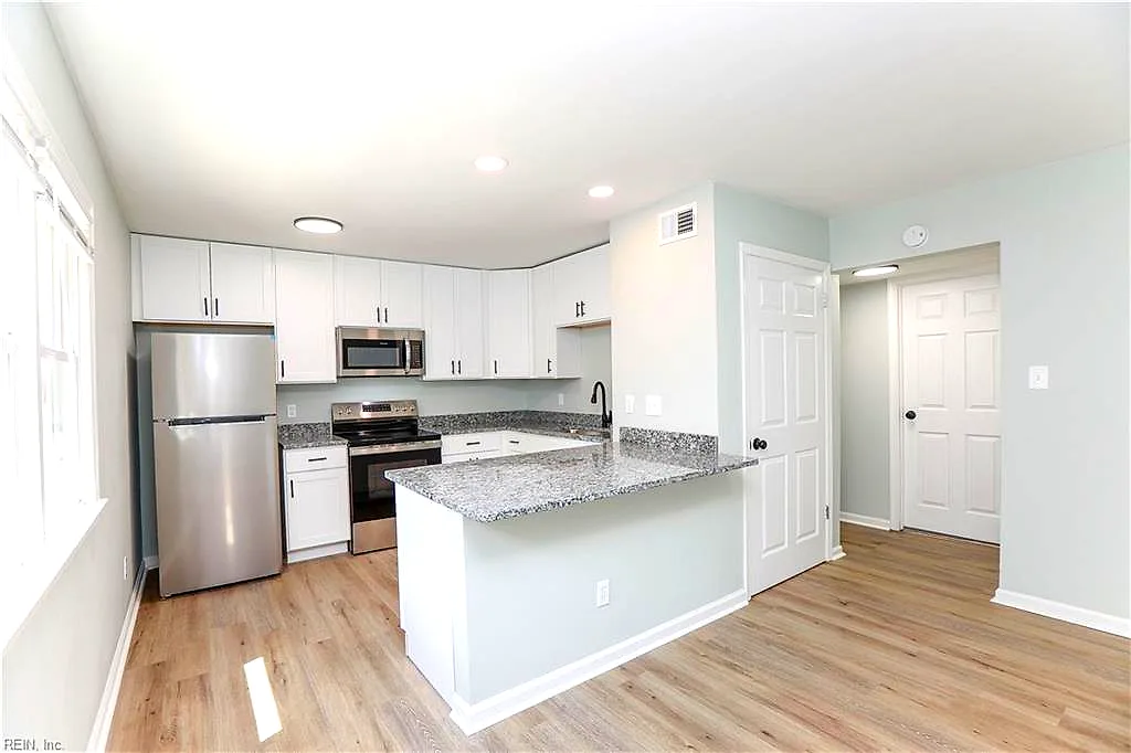 2709 Azalea Garden Rd #B3, Norfolk — photo