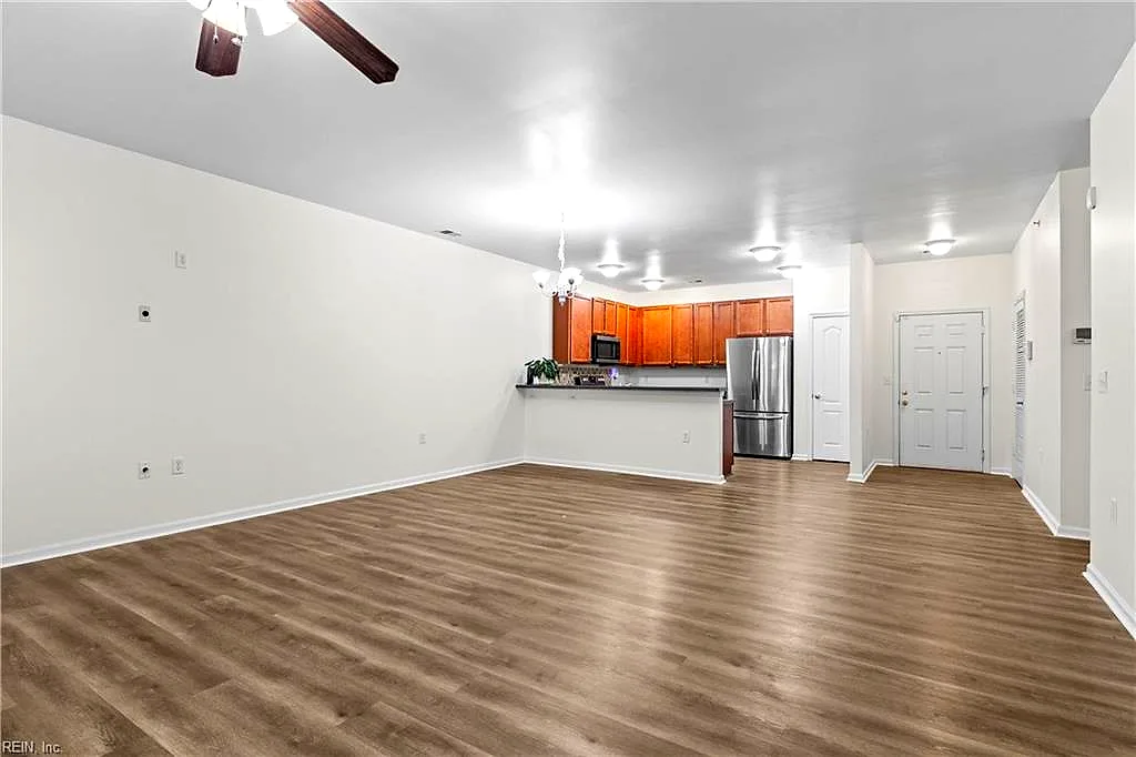 932 Southmoor Dr #103, Virginia Beach — photo
