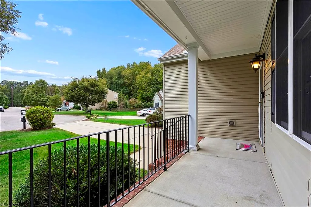 111 Perlie Ct, Yorktown — photo
