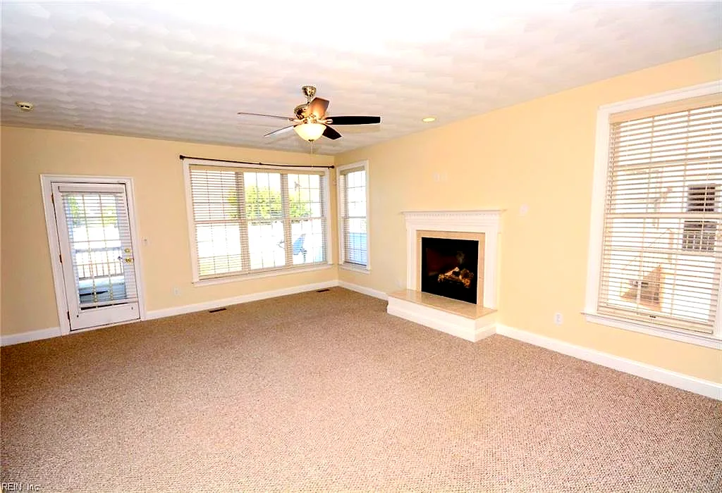 124 Niblick Cir, Suffolk — photo