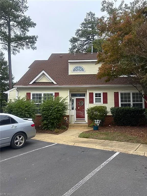 819 Oak Springs Ct, Newport News — photo