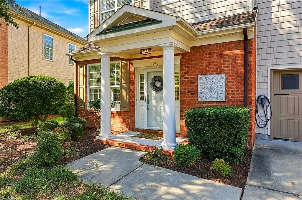 518 Silk Tree Ln, Chesapeake — photo
