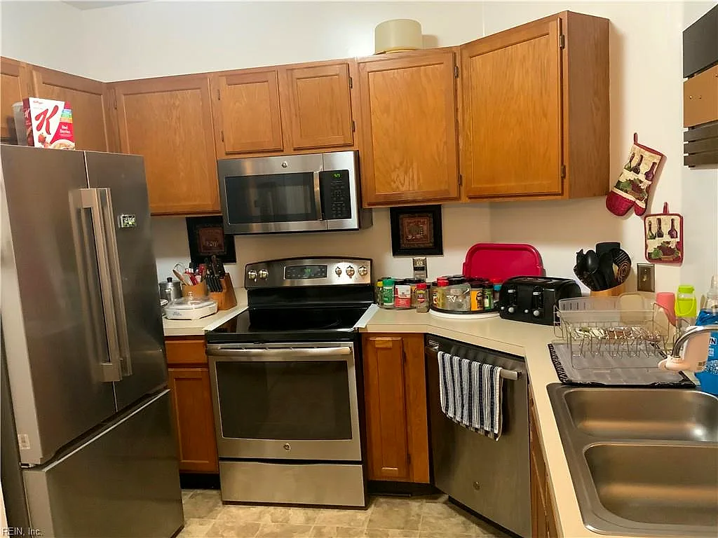 606 Day One Ct, Newport News — photo