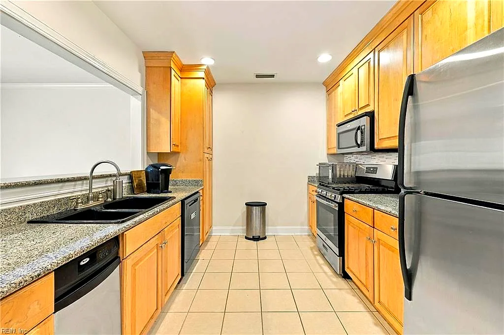1123 Arlynn Ln, Virginia Beach — photo