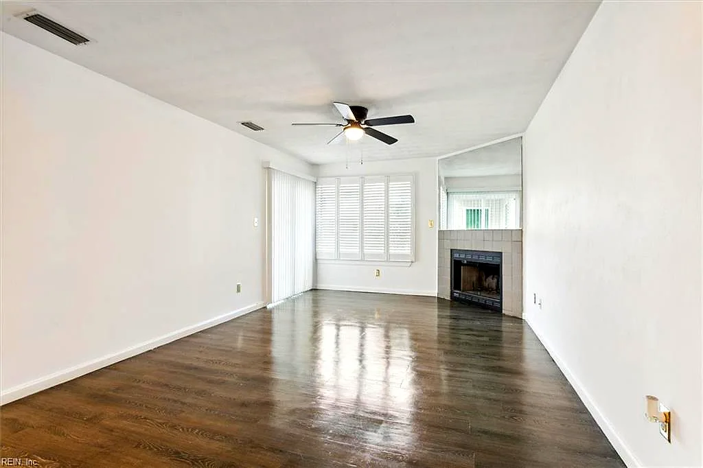 3959 Horse Run Gln #102, Newport News — photo
