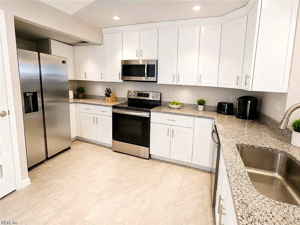 1212 Shell Rd, Hampton — photo