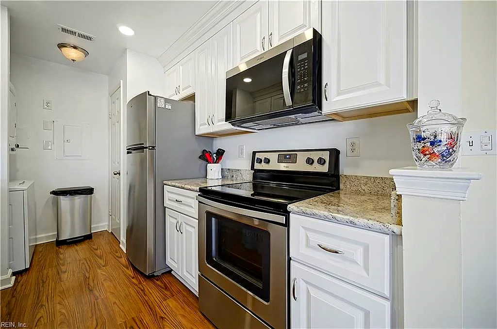 423 Harbour Pt #305, Virginia Beach — photo