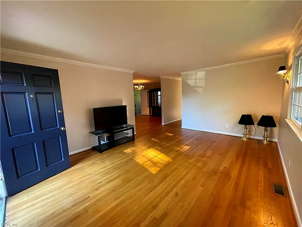 3065 Edinburgh Dr, Virginia Beach — photo