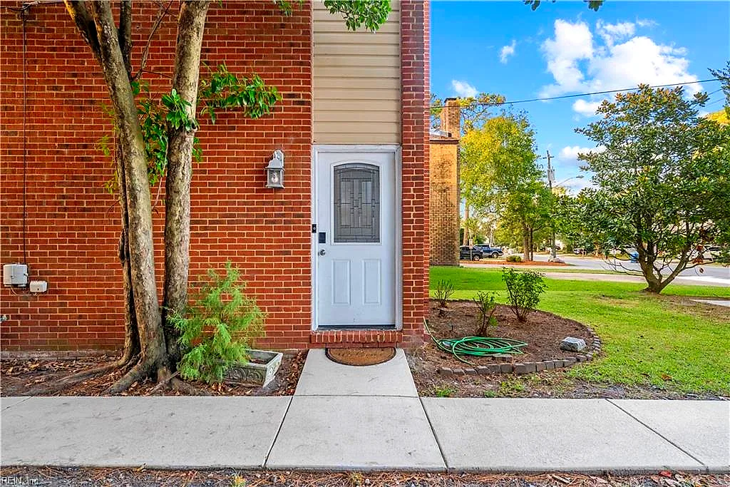 505 Barberton Dr, Virginia Beach — photo