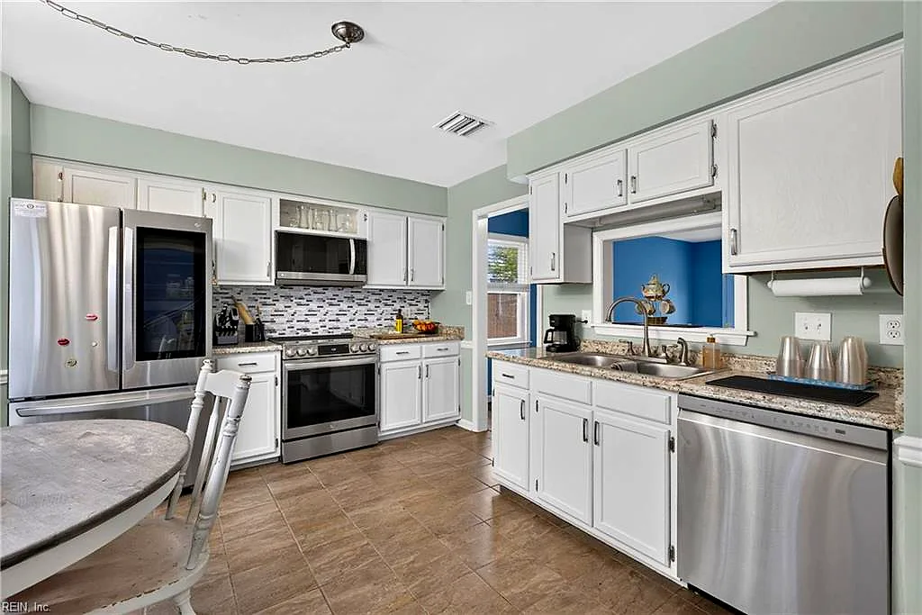 1349 Northvale Dr, Virginia Beach — photo