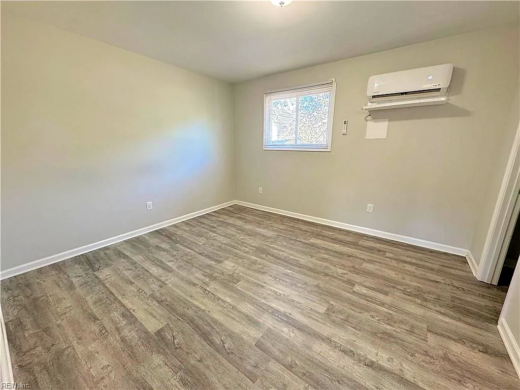 852 W Little Bay Ave #6, Norfolk — photo