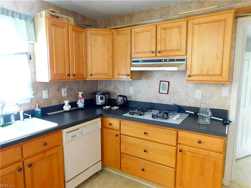 8573 Chesapeake Blvd, Norfolk — photo