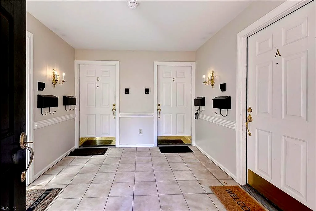 208 Woodmere Dr #C, Williamsburg — photo