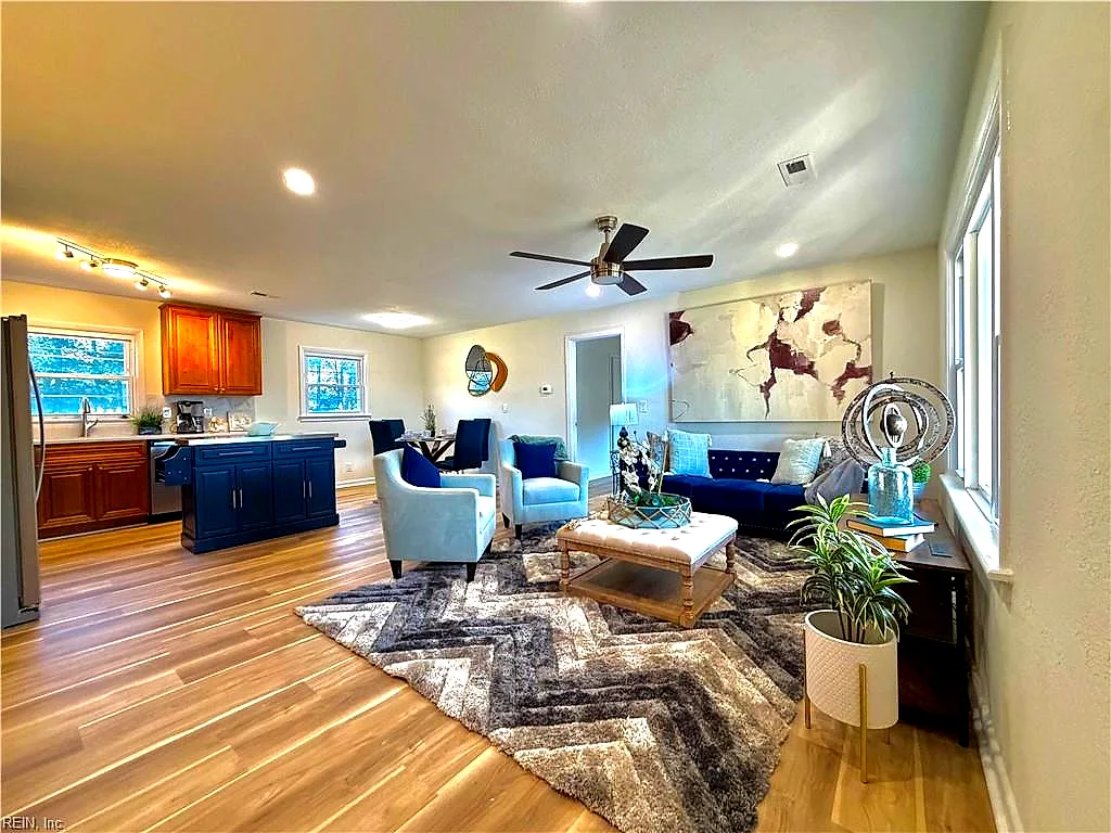 2489 Stribing Ln, Norfolk — photo