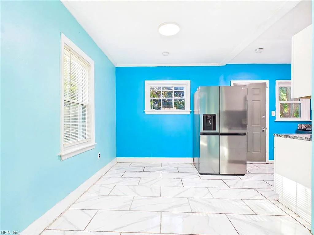 8 Clover St, Hampton — photo