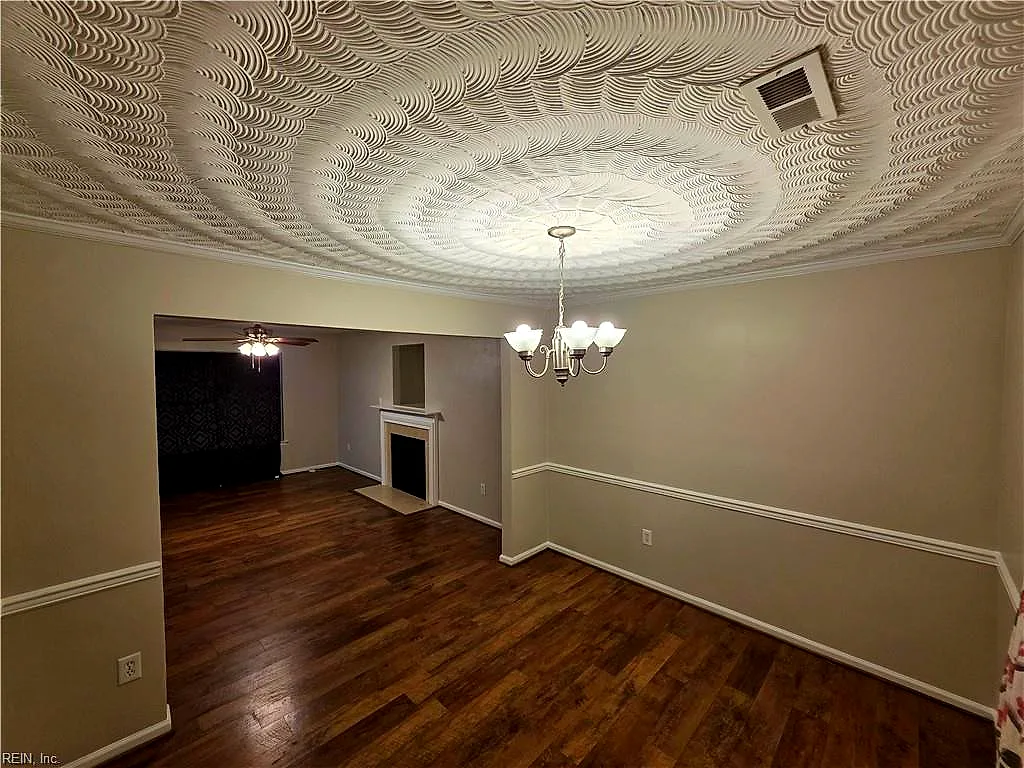 349 Circuit Ln, Newport News — photo