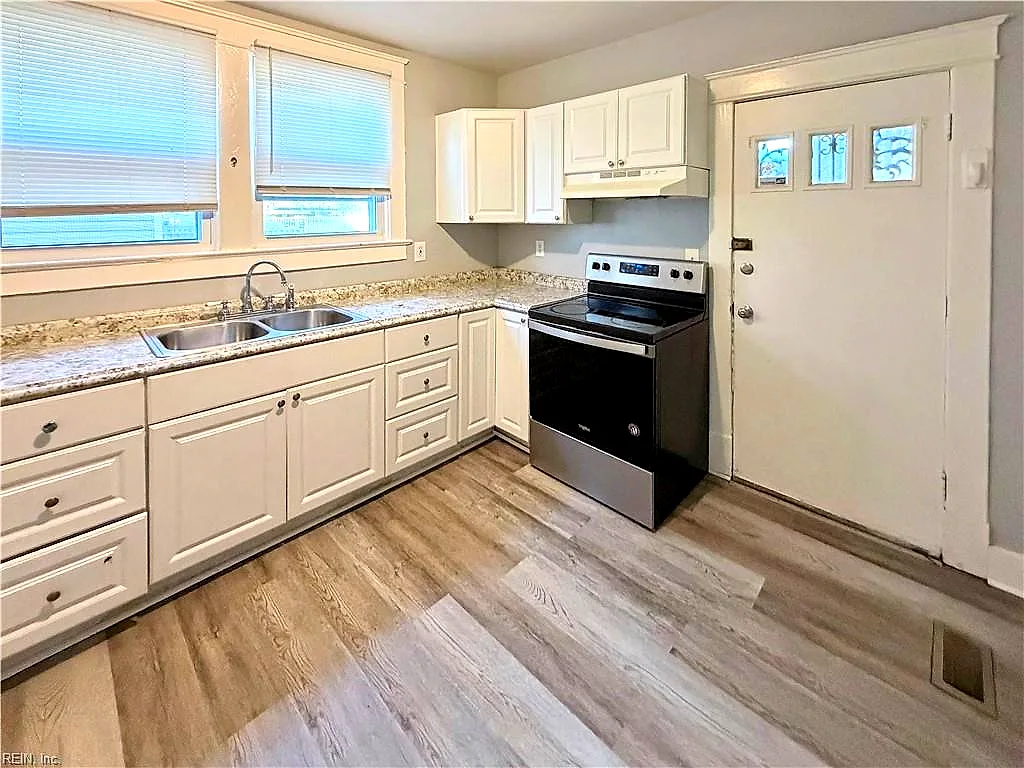 2619 Ruffin Way, Norfolk — photo